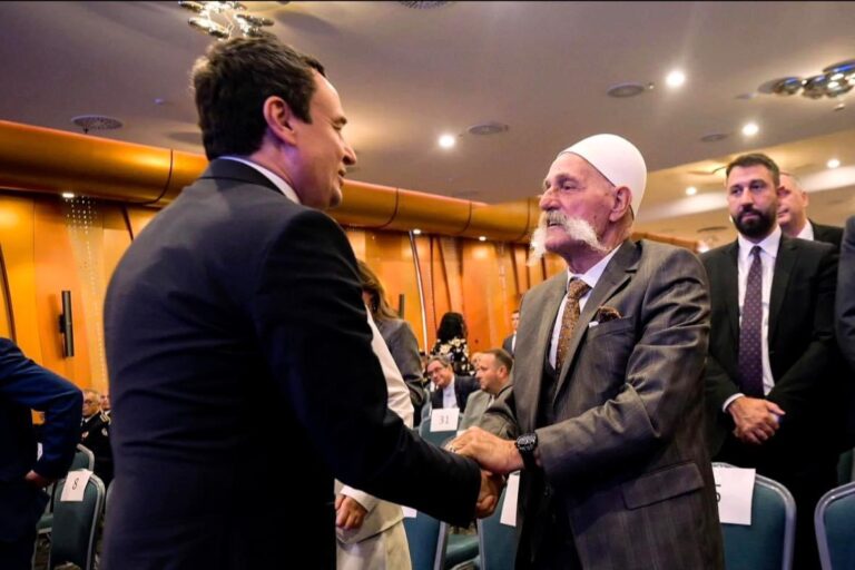 KURTI: SHËRBIM PËR QYTETARËT, PA DALLIM