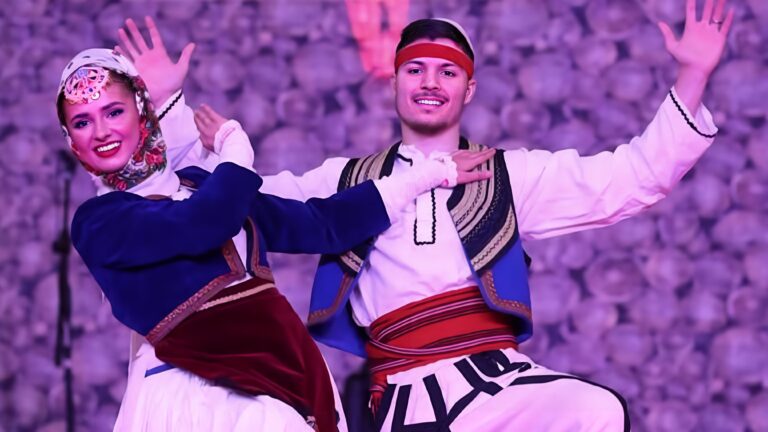 NË FSHATIN DENJË TË RAHOVECIT NISI FESTIVALI I FOLKLORIT “ANADRINIA JEHON 2025”