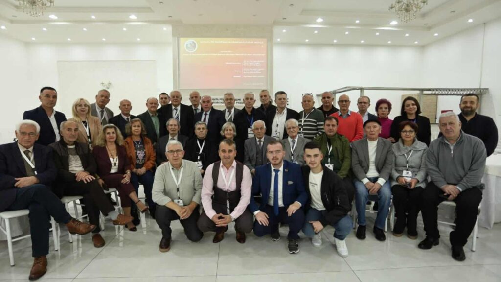 NË PRESHEVË U MBAJT KONFERENCA SHKENCORE PËR PERSONALITETE DHE FIGURA ME VLERA KOMBËTARE